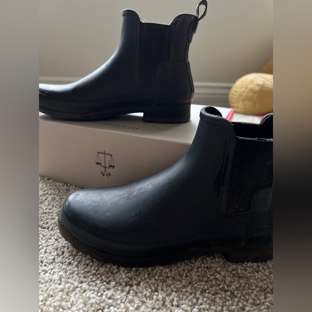 Rain boots (hunter brand boots)